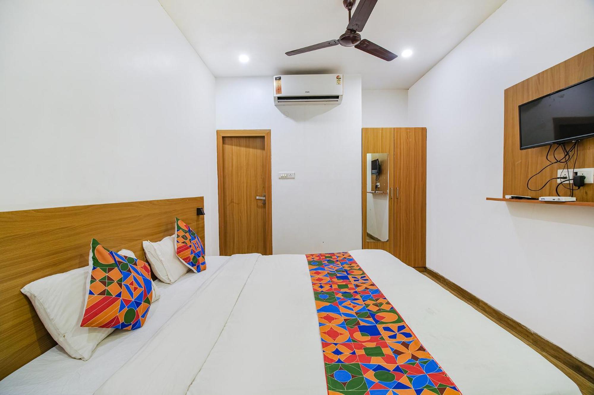 Hotel Fabexpress Anurag Residency à Guwahati Extérieur photo